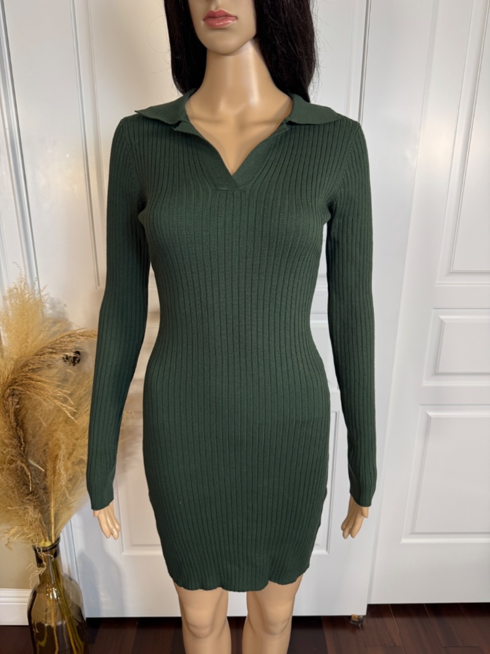DARK GREEN LONG SLEEVE COLLARD RIBBED MINI DRESS SIZE SMALL - NWOT - Picture 1 of 16